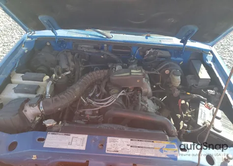 1998 Ford Ranger из США, поврежденный, VIN 1FTYR10C2WUC71202